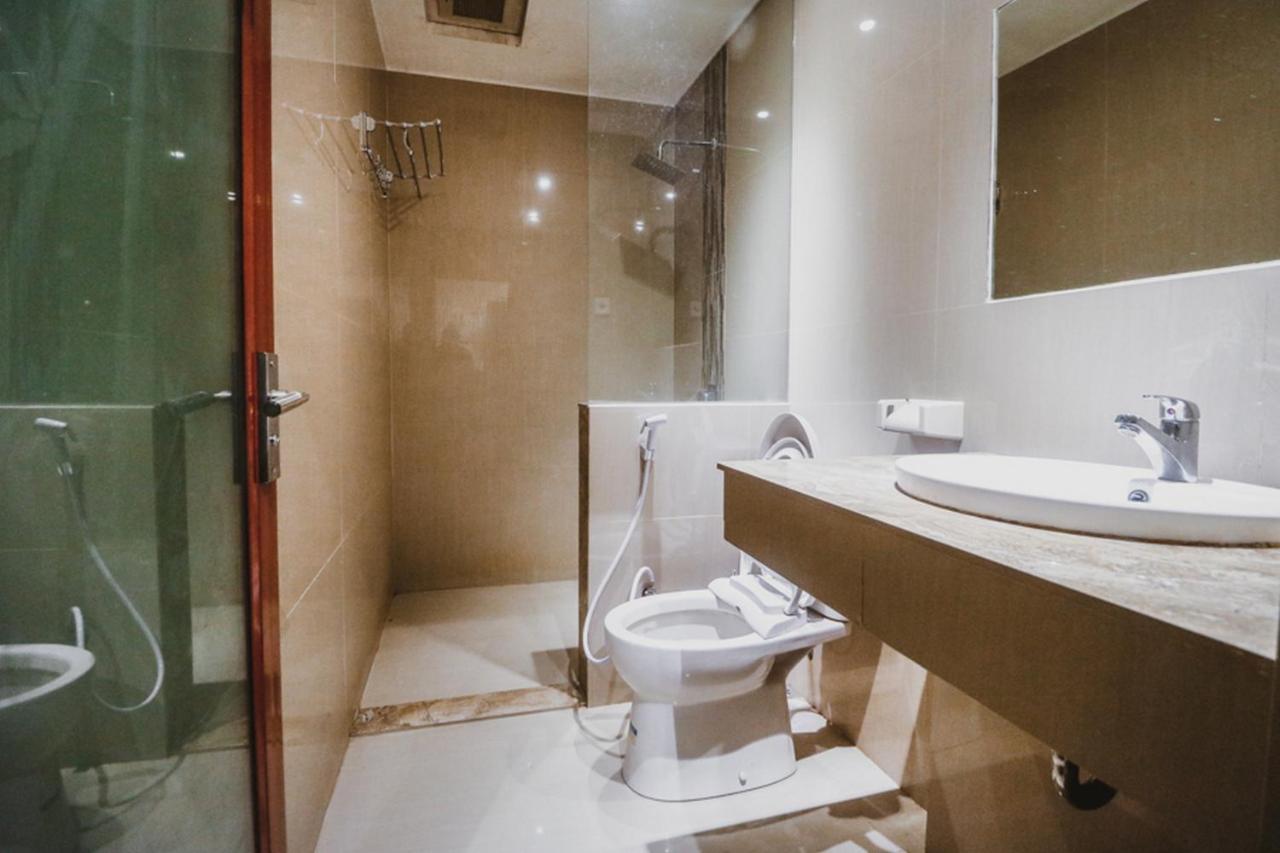 เรดดอร์ซ พลัส เนียร์ จัมบี ปรีมา มอลล์ Hotel ภายนอก รูปภาพ