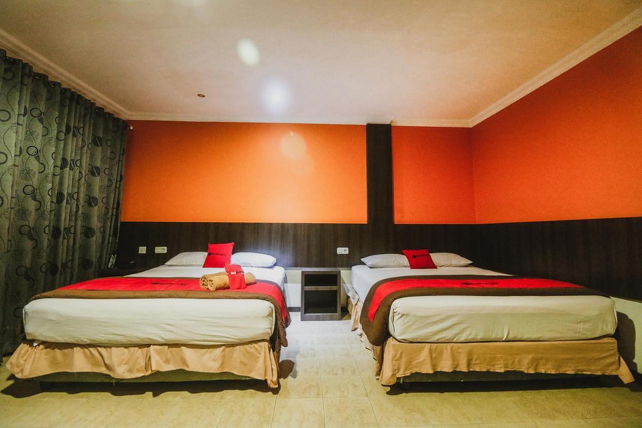 เรดดอร์ซ พลัส เนียร์ จัมบี ปรีมา มอลล์ Hotel ภายนอก รูปภาพ